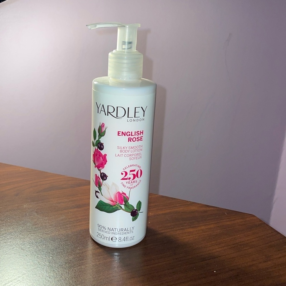 English Rose Moisturizing Body Lotion -250 ml